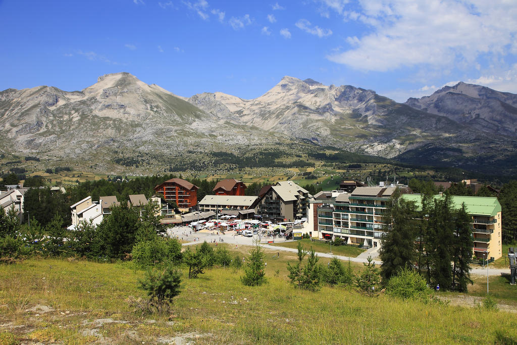 Aparthotel Flocons Du Soleil By Actisource La Joue du Loup Exterior foto